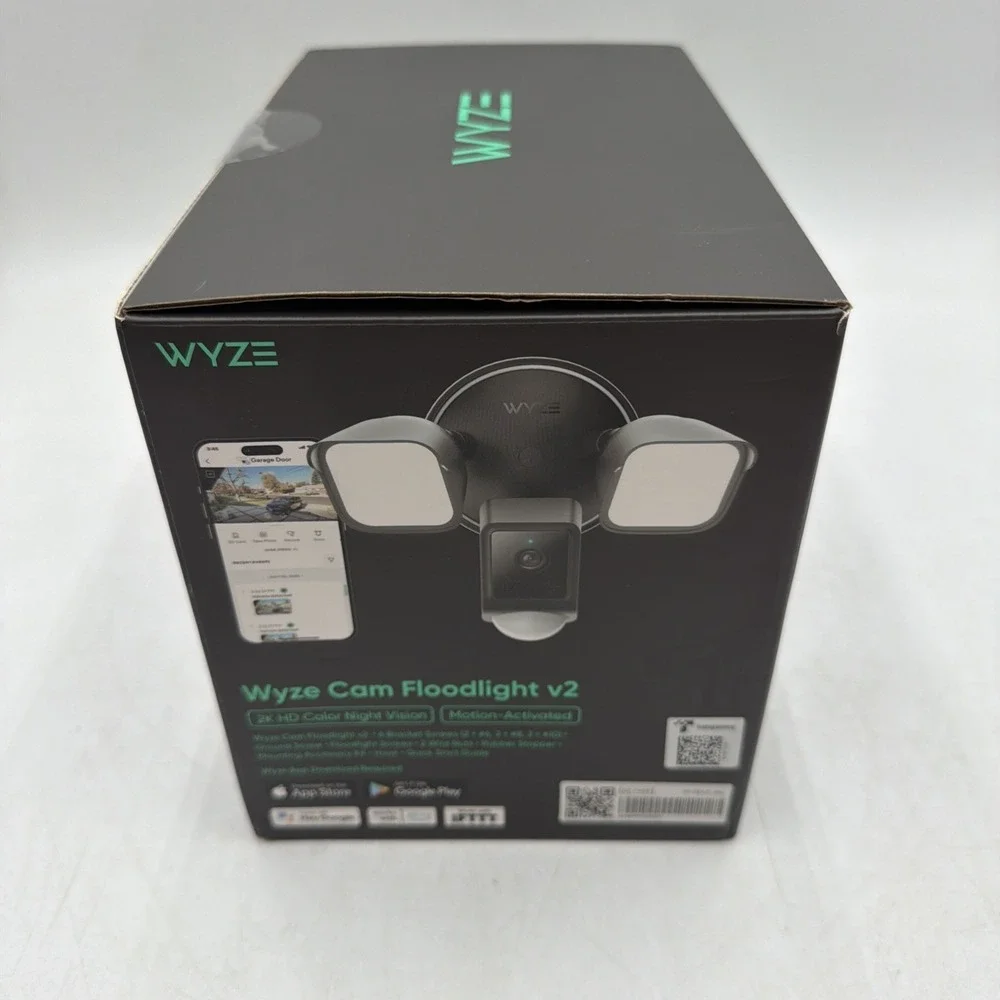 WYZE Wired Outdoor Wi-Fi Floodlight v2 Home Security Camera 2K Video BLACK